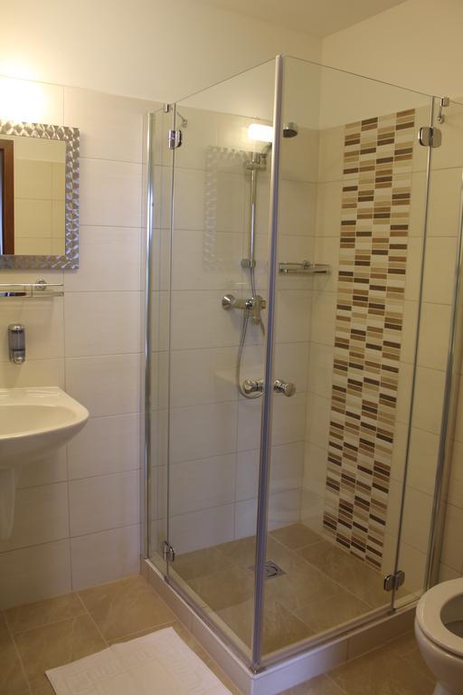 Potkerek Motel Gyor Room photo