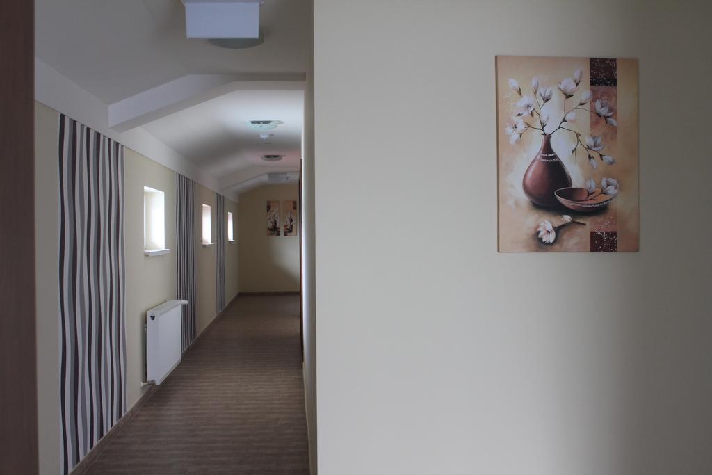 Potkerek Motel Gyor Exterior photo